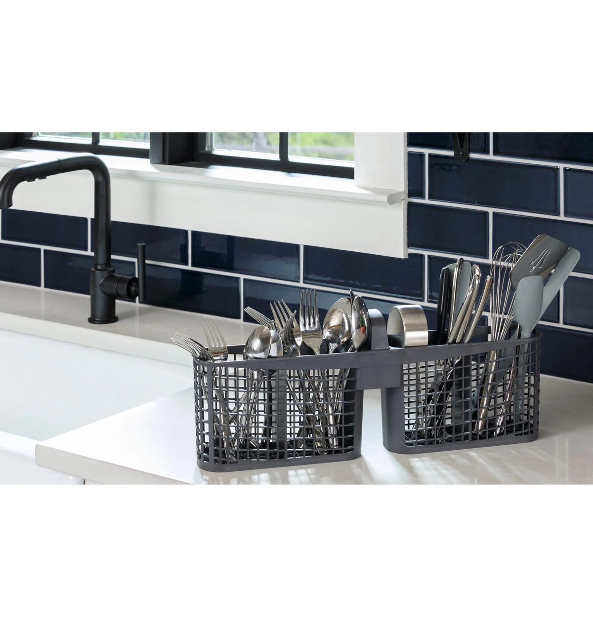 Black Built In Dishwasher M697656