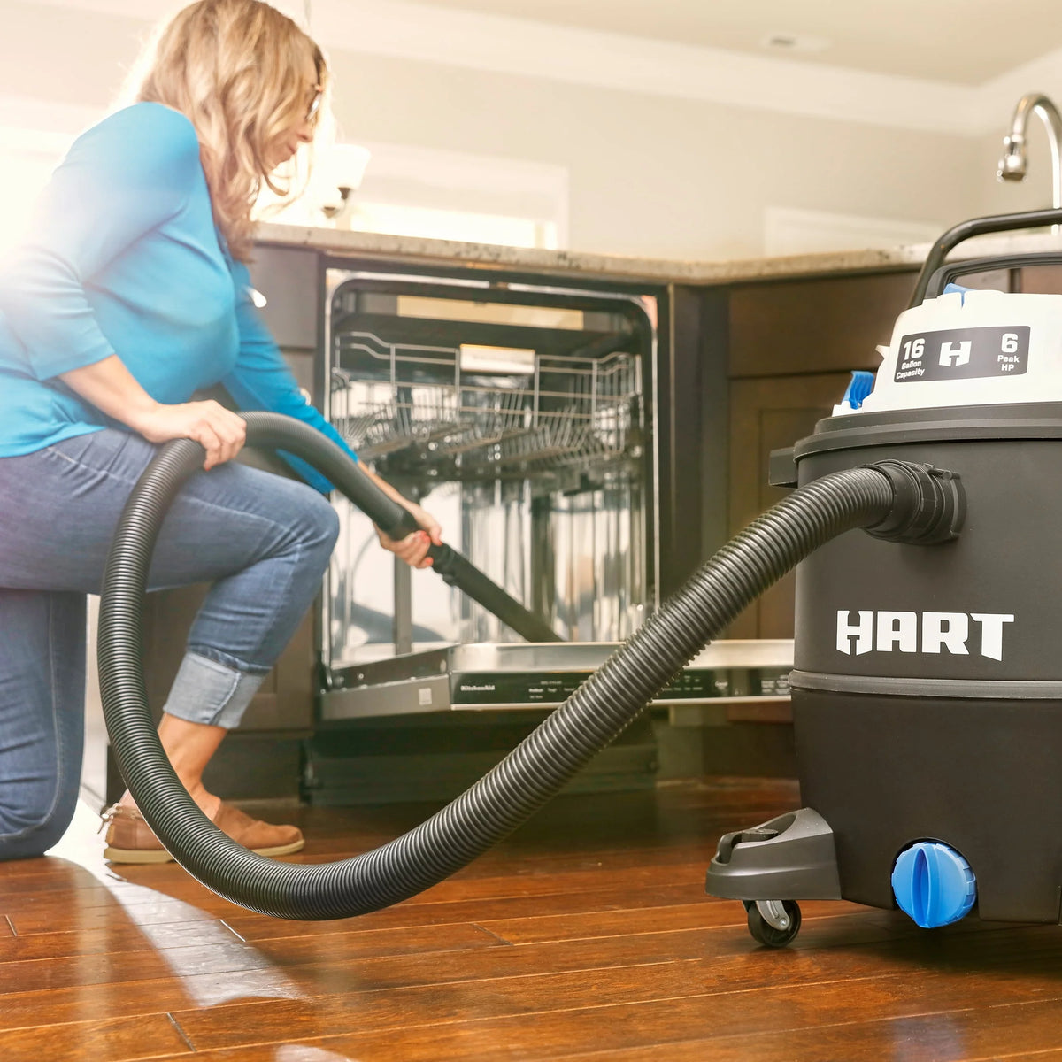 16 Gallon 6 Peak HP Poly Wet/Dry Vacuum A95436